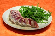 szecsuánbors szecsuáni bors tonhal angolosan sütve menta tahini paszta tahinipaszta tahinimártás tahini mártás segal étterem